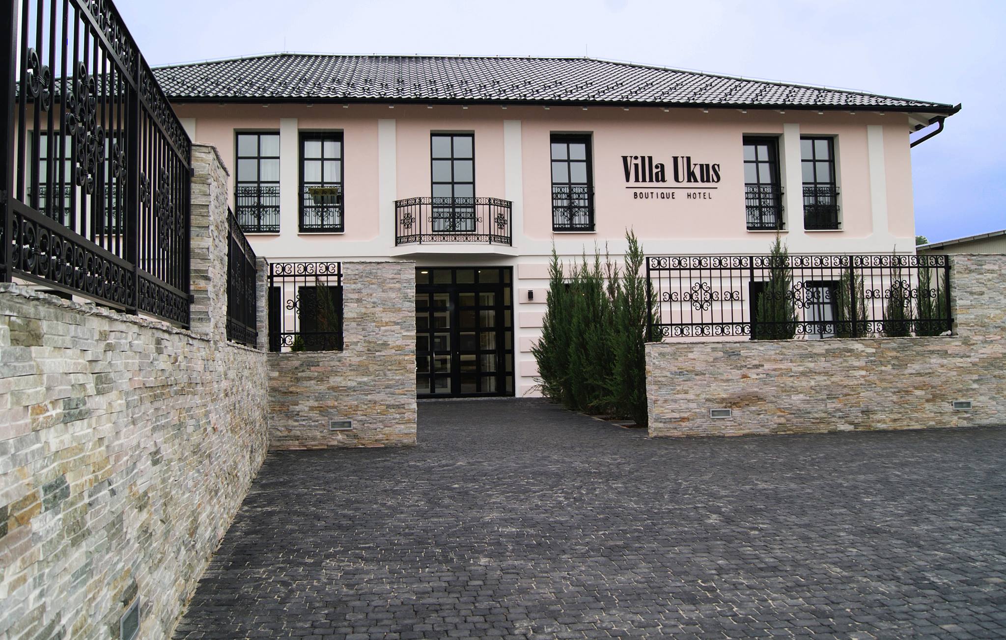 HOTEL VILLA UKUS: Oglas za prijem u radni odnos