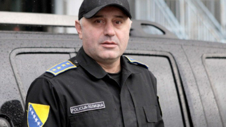 Otkrivamo ko je Bosanac koji je iz blata podigao zastavu Hrvatske u porušenoj Petrinji Otkrivamo ko je Bosanac koji je iz blata podigao zastavu Hrvatske u porušenoj Petrinji