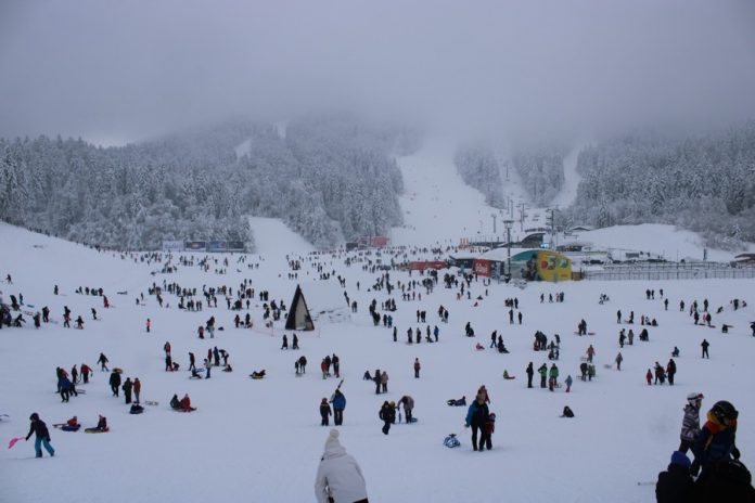 KRIZNI ŠTAB PLANIRA UVOĐENJE NOVIH MJERA, ZATVARAJU SE SKIJALIŠTA?