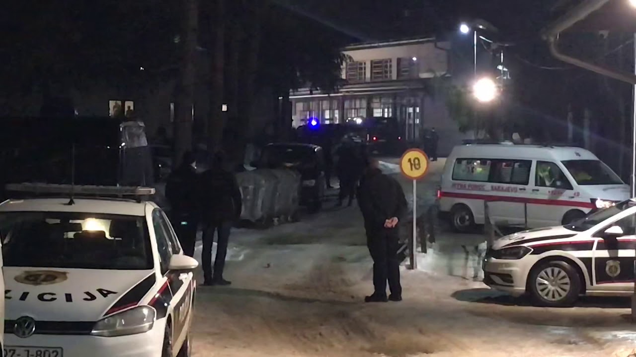 Migranti u Blažuju povrijedili dvojicu policajca, oštećeno više policijskih vozila
