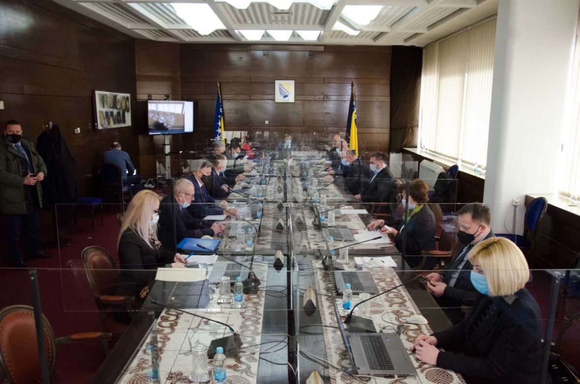 FBiH usvojila program ekonomskih reformi: Najavljene mjere štednje u javnom sektoru