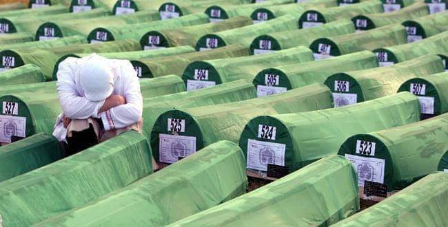 Nagrada od 5.000 EURA za Holandske vojnike koji nisu sprijecili GENOCID u Srebrenici