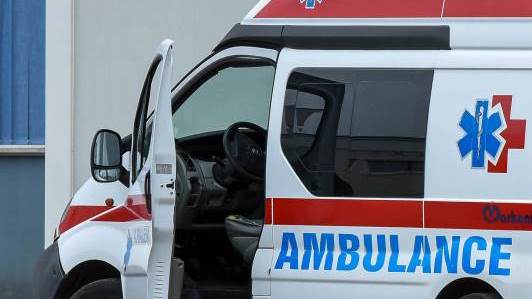 Radnik preminuo u vozilu Službe hitne medicinske pomoći nakon pada sa zgrade