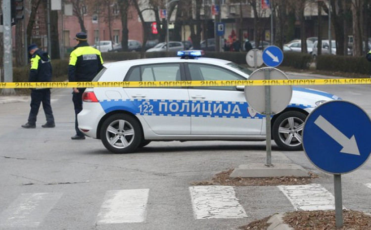 Stravična nesreća kod Prnjavora: Vozač kamiona iz Tešnja usmrtio pješaka
