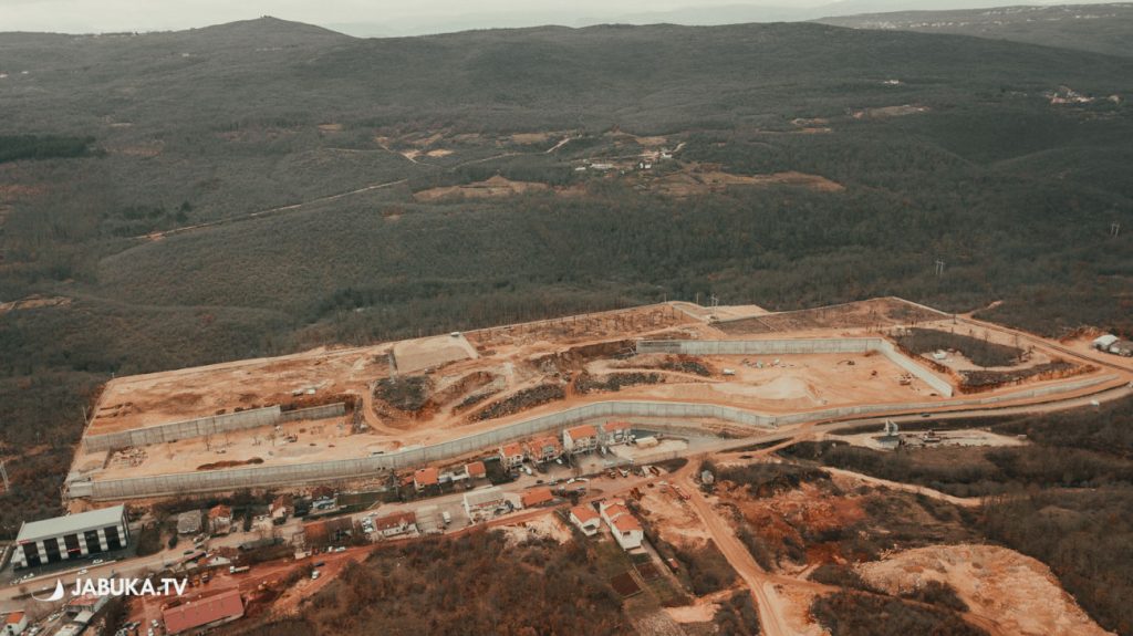 Tajni projekt u Širokom Brijegu: Ni gradonačelnik ne zna što se gradi Tajni projekt u Širokom Brijegu: Ni gradonačelnik ne zna što se gradi
