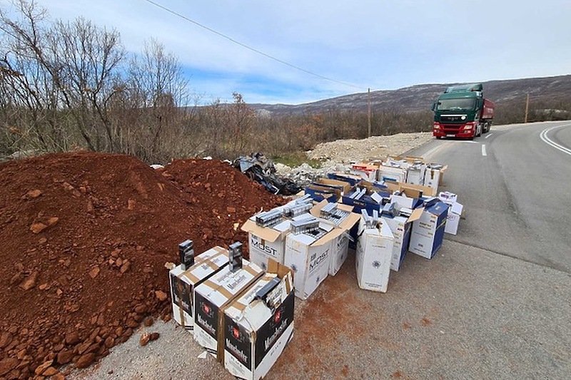 Granična policija u Trebinju otkrila krijumčarenje 26.750 kutija cigareta