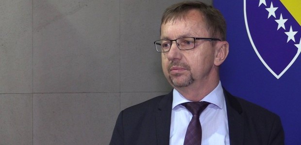 Kozlić: Nastavlja se online škola u svim osnovnim i srednjim školama u ZDK