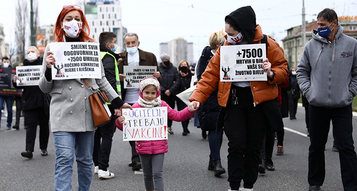 “Gospodo, dosta je!”: Jasna poruka građana, rok za smjenu vlasti je 30. april