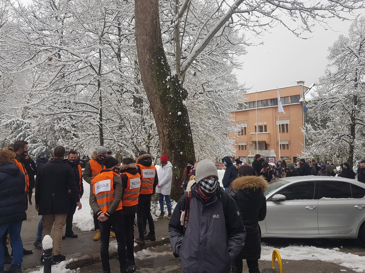 Protesti studenata u Sarajevu: Gladni smo iako sve plaćamo, tješe nas krompirom