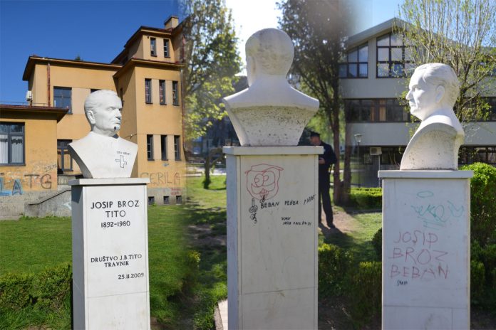 Oštećena bista Josipa Broza Tita u Travniku