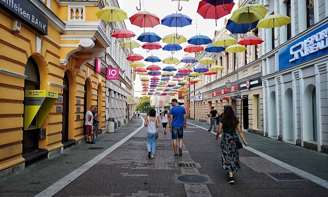 Ublažene mjere u entitetu RS: Kafići do ponoći, publika na tribinama