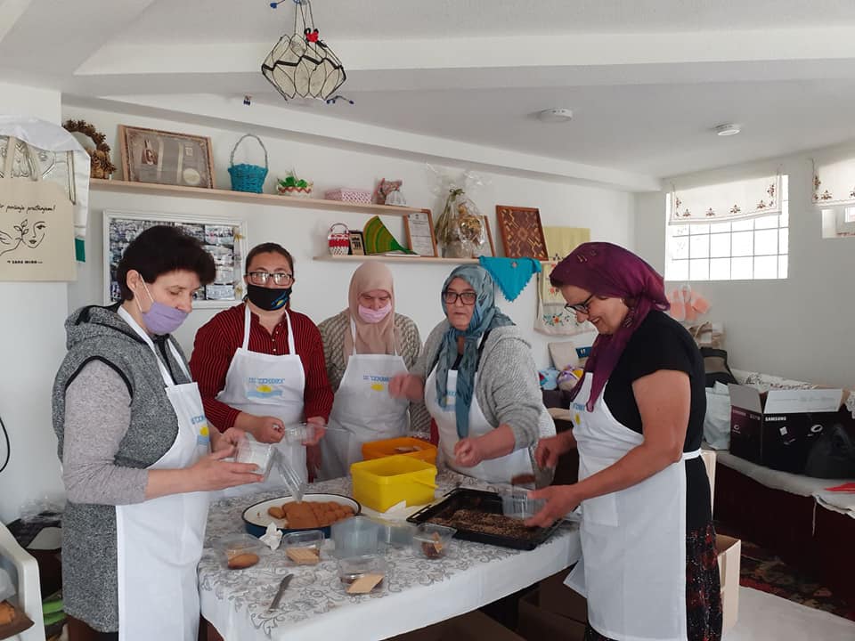 Aktivnost članica Udruženja ''Cicmanka'' Novi Šeher: Iftari do kućnog praga postača Aktivnost članica Udruženja ''Cicmanka'' Novi Šeher: Iftari do kućnog praga postača