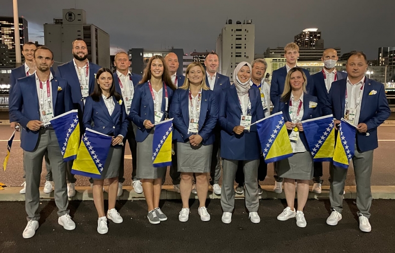 Olimpijski tim Bosne i Hercegovine spreman za svečani defile na Olimpijskom stadionu