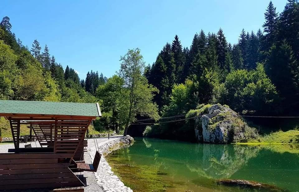 Najljepša kupališta na rijekama i jezerima u našoj državi Najljepša kupališta na rijekama i jezerima u našoj državi