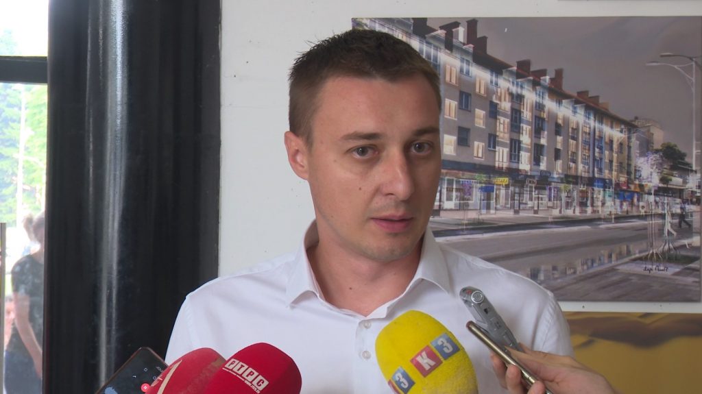 DOBOJ: Uručene prve „ponosne kartice” DOBOJ: Uručene prve „ponosne kartice”