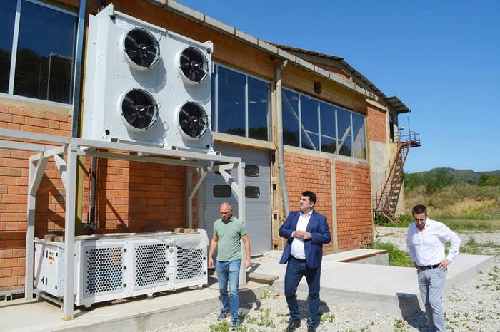Zaradio u Austriji, gradi u BiH: U hladnjaču i plantažu uložiće 10 miliona eura Zaradio u Austriji, gradi u BiH: U hladnjaču i plantažu uložiće 10 miliona eura