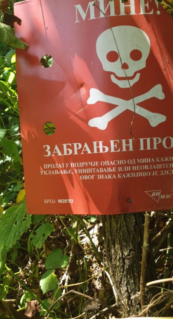 Demineri izvukli tijela dvojice lovaca iz minskog polja kod Zavidovića Demineri izvukli tijela dvojice lovaca iz minskog polja kod Zavidovića