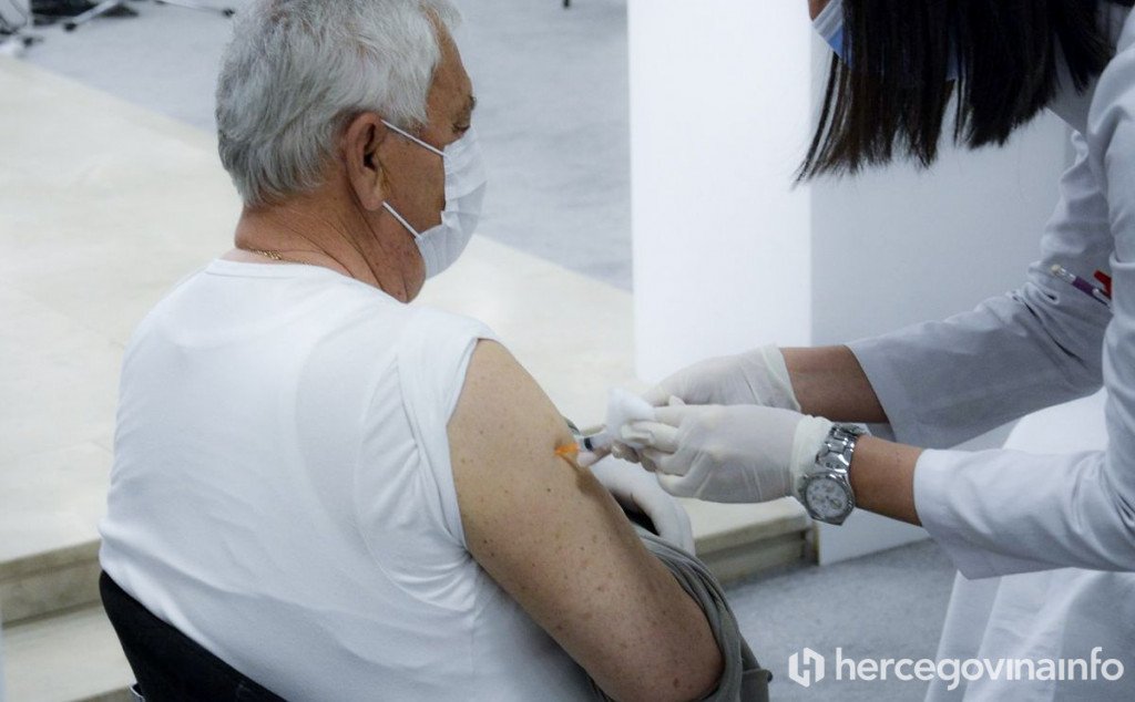 POSTIGNUT DOGOVOR: U Austriji od 1. novembra na posao jedino vakcinisani, preboljeli i testirani