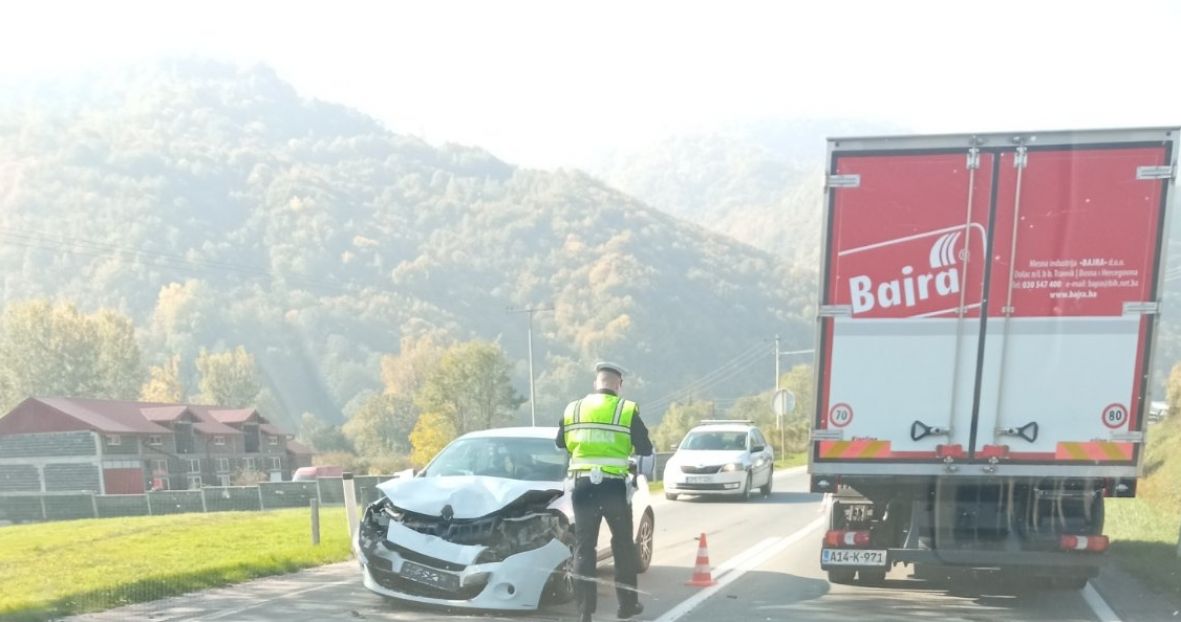 ZDK / Teška nesreća u BiH: Sudar četiri vozila, jedna osoba povrijeđena