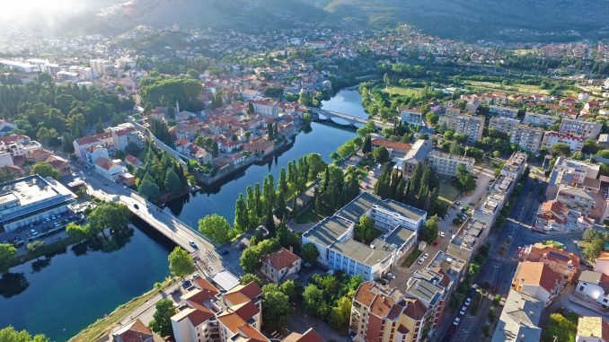 Čudo neviđeno: Bez štele primljen u državnu firmu