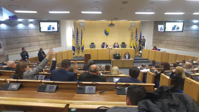 Parlament FBiH uvodi sankcije zastupnicima: Nema paušala za nedolazak