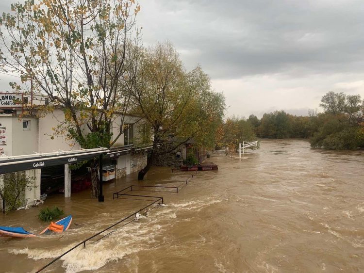 Izlila se rijeka Buna, Blagaj pod vodom Izlila se rijeka Buna, Blagaj pod vodom