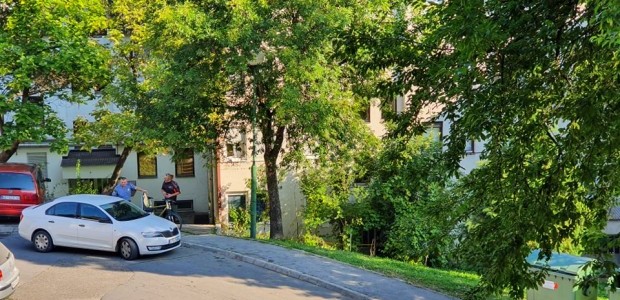 Uhapšene osobe koji su napale ženu u njenom stanu na Krndiji