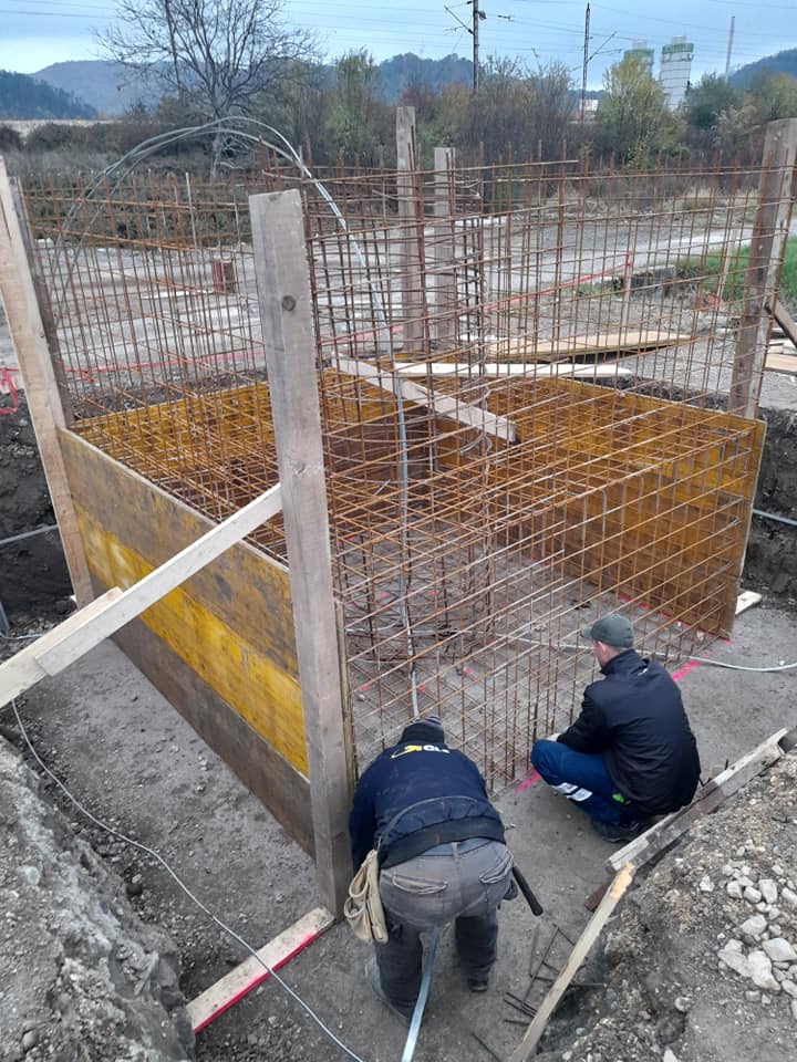 Počela realizacija projekta Medžlisa IZ Maglaj: Gradi se jarbol od 42 metra za državnu zastavu Počela realizacija projekta Medžlisa IZ Maglaj: Gradi se jarbol od 42 metra za državnu zastavu