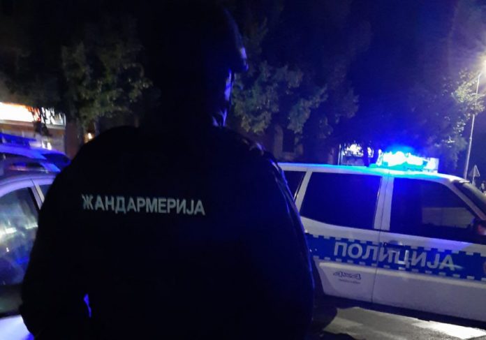 DOBOJ: Drama ispred Doma zdravlja: Muškarac prijeti da će se raznijeti bombom