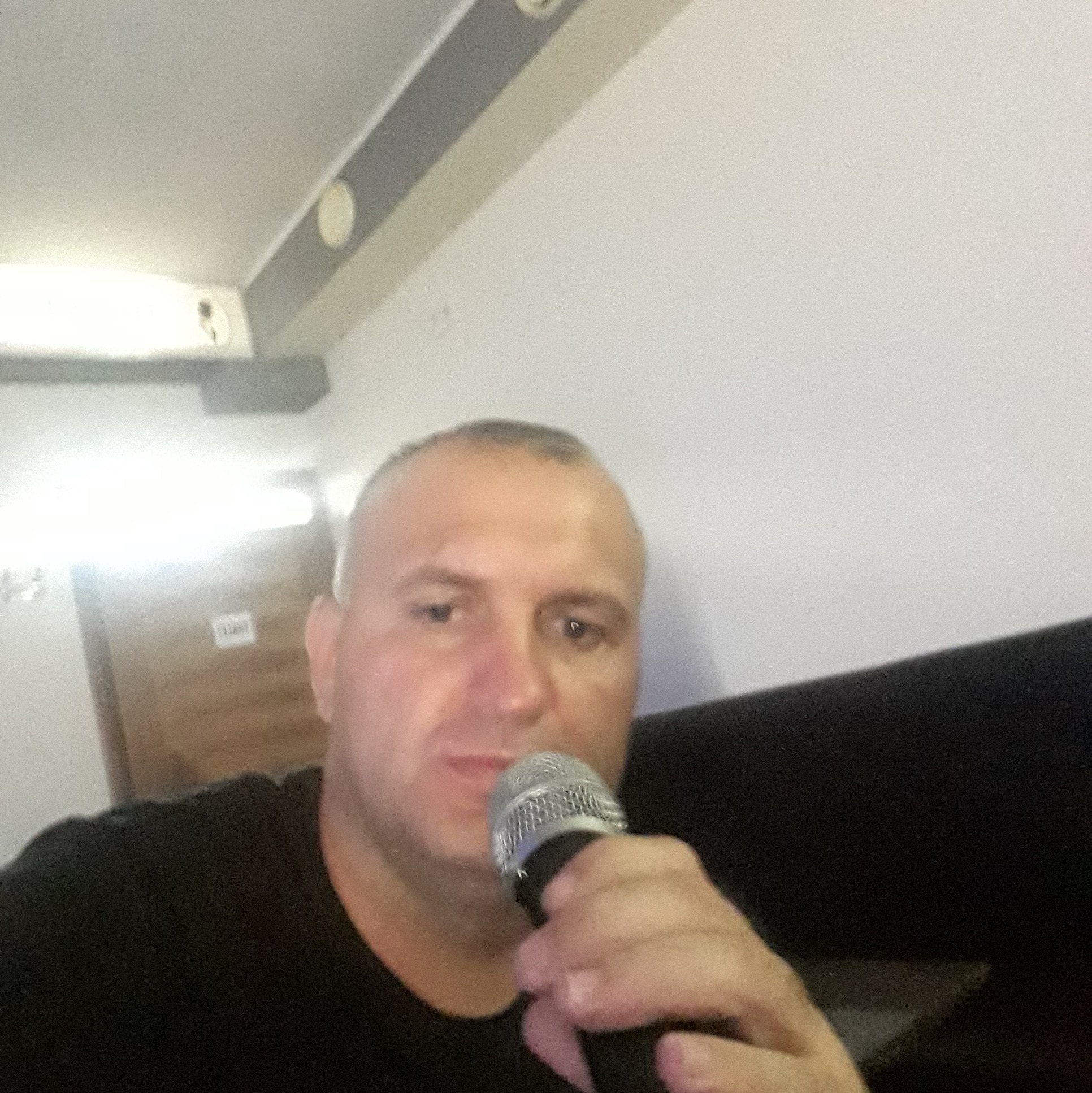 Safet Hakić "Leš" - pjevač iz Tešnja(Video)