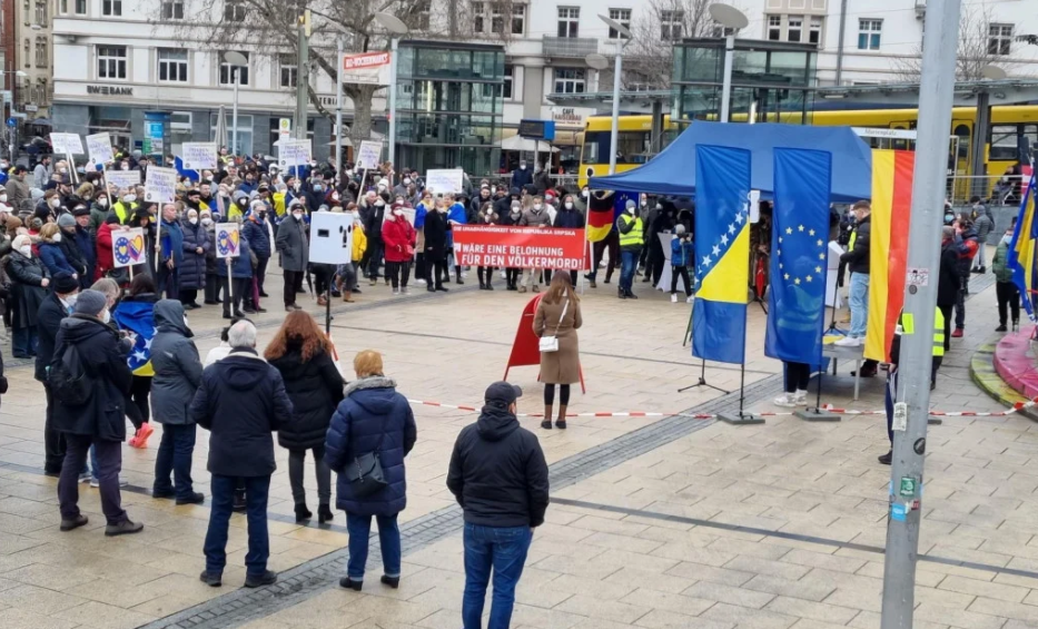 Organizatori skupa u Stuttgartu poslali snažne poruke: Dijaspora više neće šutjeti!