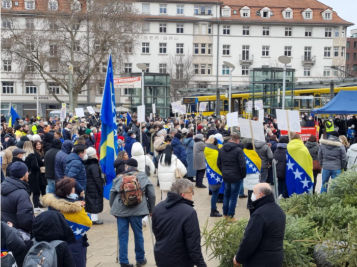 Organizatori skupa u Stuttgartu poslali snažne poruke: Dijaspora više neće šutjeti! Organizatori skupa u Stuttgartu poslali snažne poruke: Dijaspora više neće šutjeti!