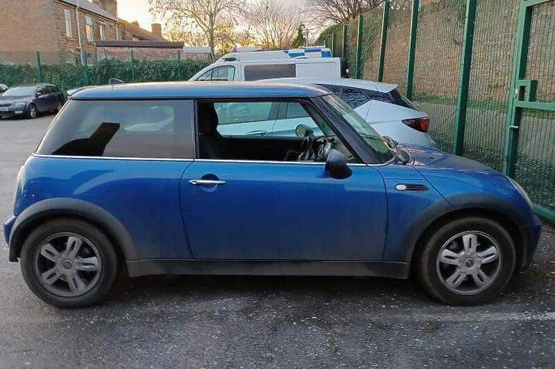 Britanska policija je zabilježila nesvakidašnji slučaj nakon što je zaustavila penzionera koji je vozio 70 godina bez vozačke dozvole i osiguranja.