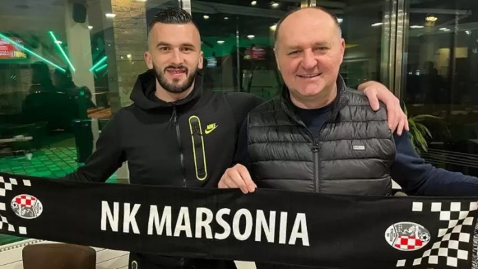 Selmir Mahmutović napustio Tošk Tešanj i prešao u hrvatskog trećeligaša a Tošku poručio "Hvala na svemu" Selmir Mahmutović napustio Tošk Tešanj i prešao u hrvatskog trećeligaša a Tošku poručio "Hvala na svemu"