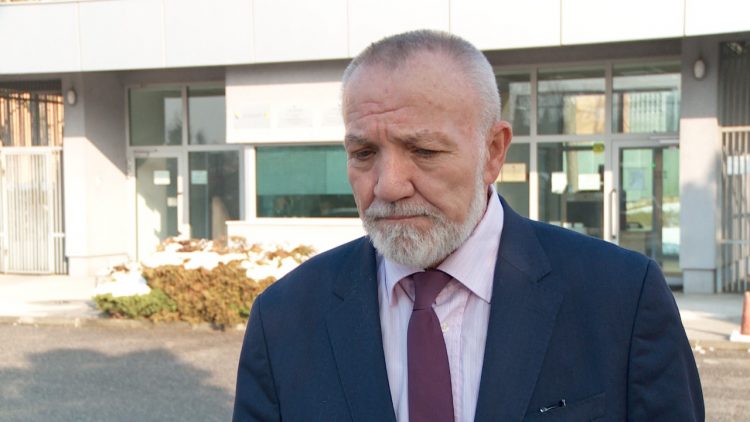 LIKVIDIRATI ČOVJEKA NA OVIM PROSTORIMA LAKŠE JE NEGO KUPITI KUTIJU CIGARETA! LIKVIDIRATI ČOVJEKA NA OVIM PROSTORIMA LAKŠE JE NEGO KUPITI KUTIJU CIGARETA!