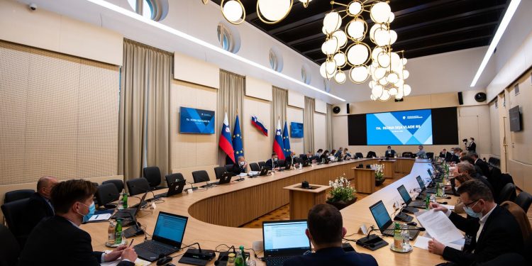 U Sloveniji više nema karantene. Uskoro se ukidaju i ostale covid mjere! U Sloveniji više nema karantene. Uskoro se ukidaju i ostale covid mjere!