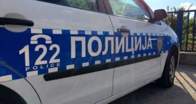 TEŠKA NESREĆA KOD STANARA: Ljekari UKC se bore za život djevojke (20) TEŠKA NESREĆA KOD STANARA: Ljekari UKC se bore za život djevojke (20)