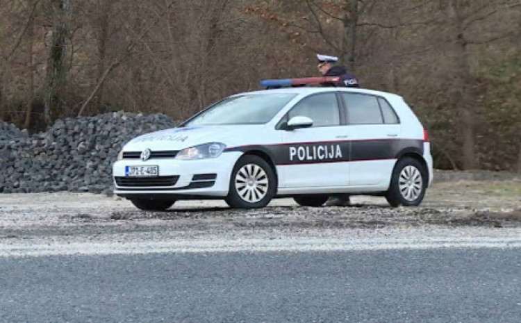Stravična nesreća: Sletio niz provaliju i poginuo