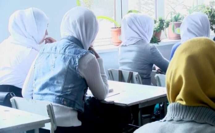 Protesti zbog zabrane hidžaba u školama