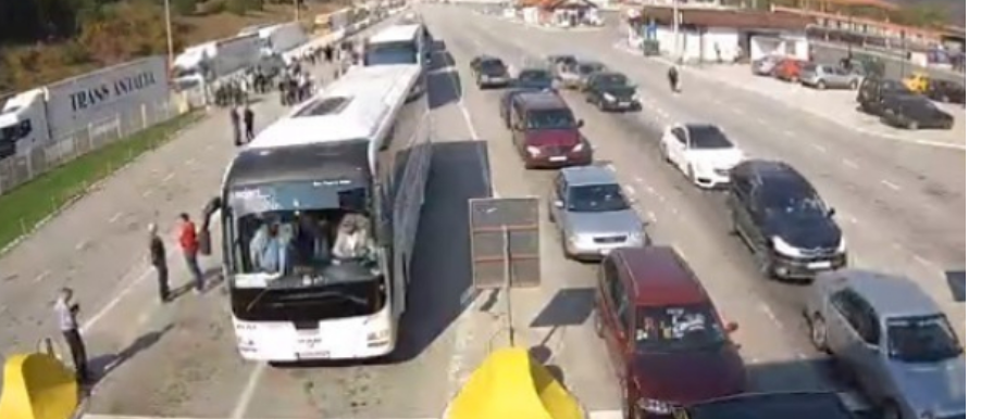 Žena iz BiH krila dva kilograma zlata ispod pazuha, “pao” i vozač autobusa Žena iz BiH krila dva kilograma zlata ispod pazuha, “pao” i vozač autobusa
