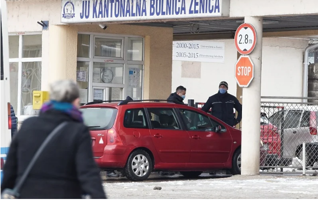 U krugu zeničke bolnice najavljen besplatan parking, ali od provedbe odluke nema ništa