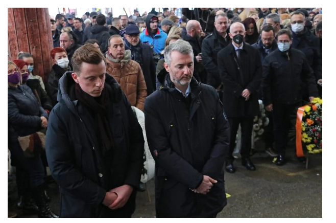 Izaslanik Bundestaga s Fortom prošetao Sarajevom: Cijela Njemačka stoji iza BiH Izaslanik Bundestaga s Fortom prošetao Sarajevom: Cijela Njemačka stoji iza BiH