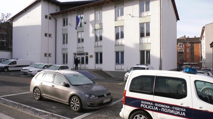 Mup USK nema para za gorivo , a ne mogu ni registrovati auta