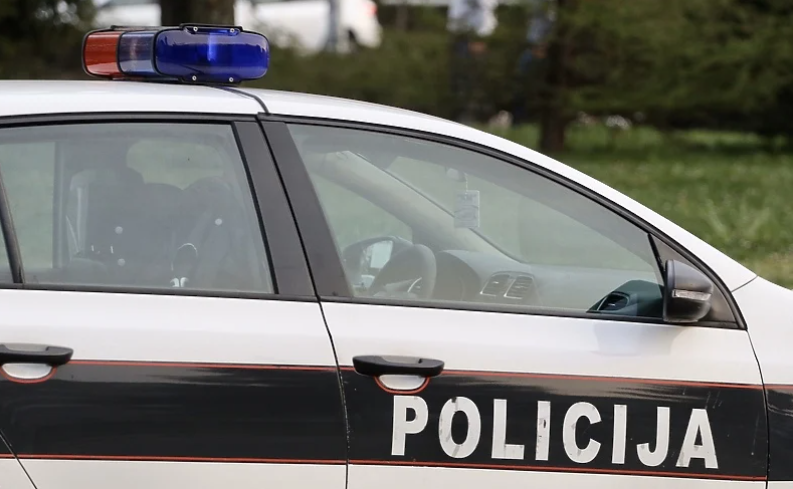 Pokušaj ubistva u Sarajevu: Jedan mladić teško povrijeđen, drugi uhapšen Pokušaj ubistva u Sarajevu: Jedan mladić teško povrijeđen, drugi uhapšen