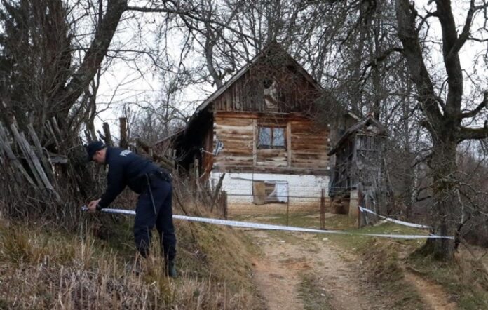 Policija objavila detalje: Muškarac i žena pronađeni mrtvi u blizini granice sa BiH Policija objavila detalje: Muškarac i žena pronađeni mrtvi u blizini granice sa BiH
