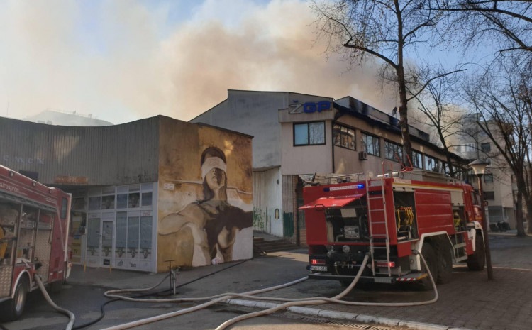 Veliki požar u Doboju: Gori zanatski centar Veliki požar u Doboju: Gori zanatski centar
