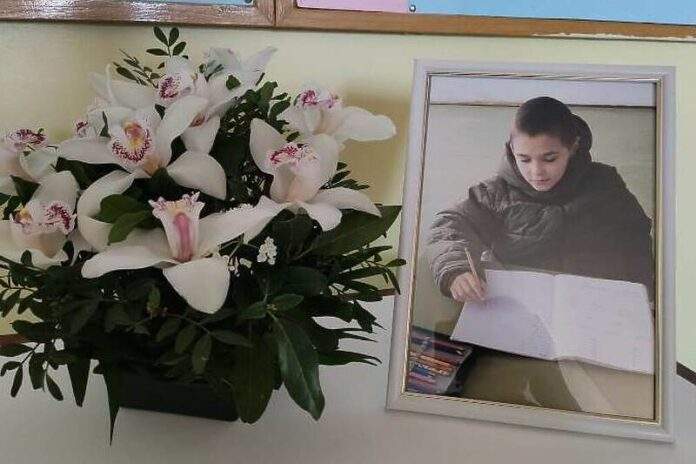 Tragedija u BiH: Preminuo dječak trećeg razreda osnovne škole Tragedija u BiH: Preminuo dječak trećeg razreda osnovne škole