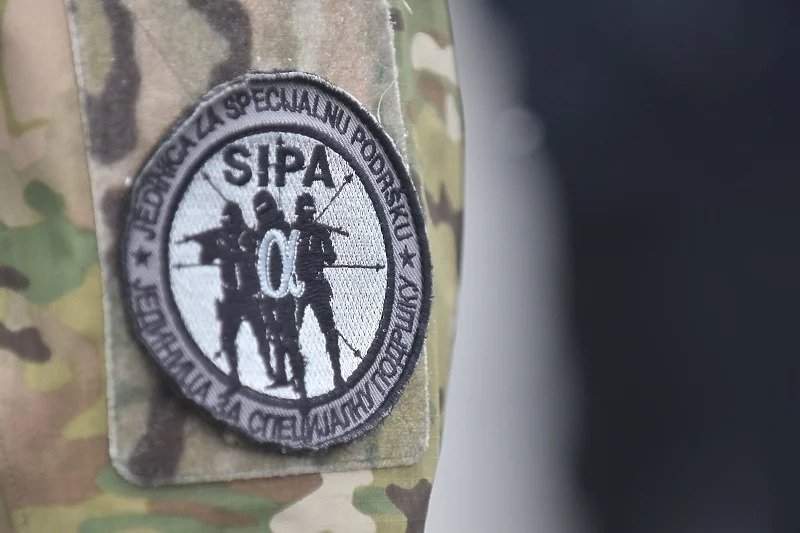 SIPA uhapsila devet ljudi u više bh. gradova, oduzete covid potvrde i PCR testovi SIPA uhapsila devet ljudi u više bh. gradova, oduzete covid potvrde i PCR testovi