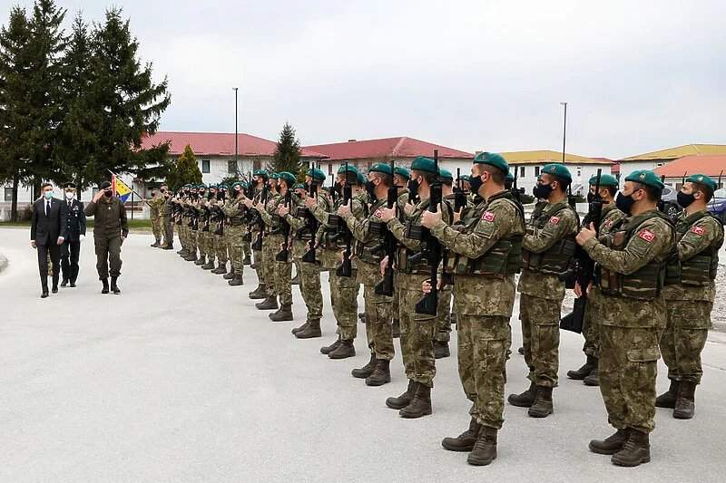 Zbog pogoršanja situacije Slovenija će možda poslati vojnike u BiH Zbog pogoršanja situacije Slovenija će možda poslati vojnike u BiH
