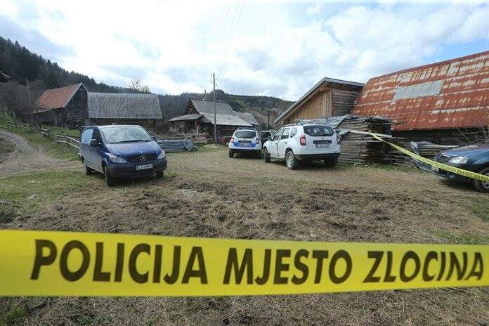 Sin ubio oca sa četiri metka u grudi, pa presudio sebi Sin ubio oca sa četiri metka u grudi, pa presudio sebi